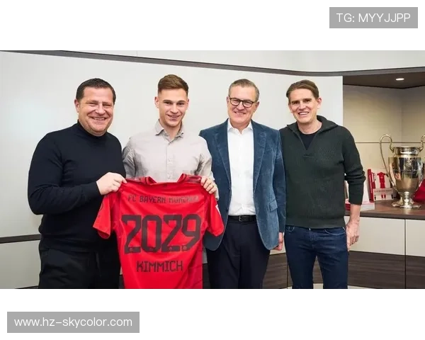 足球明星时尚穿搭展现拜仁魅力引领潮流风尚 足球明星时尚穿搭展现拜仁魅力引领潮流风尚