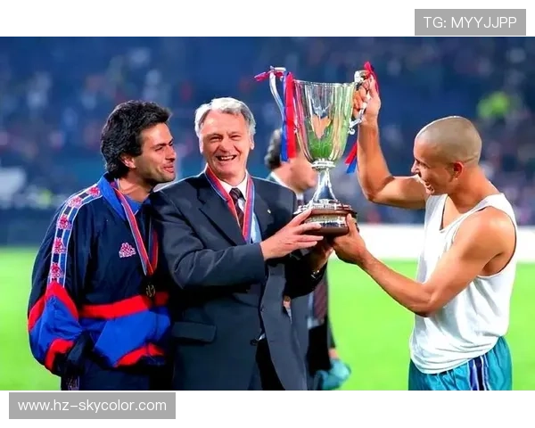 回顾2007年足球明星的辉煌时刻与传奇表现的精彩瞬间